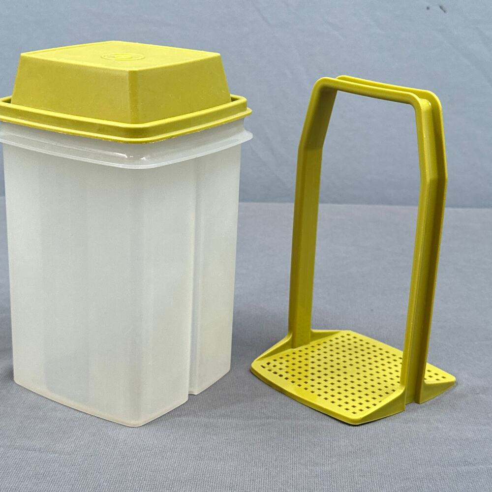 VTG Tupperware Pickle Keeper Container Avocado Green Lid Strainer Insert 7” Tall - Picture 5 of 15